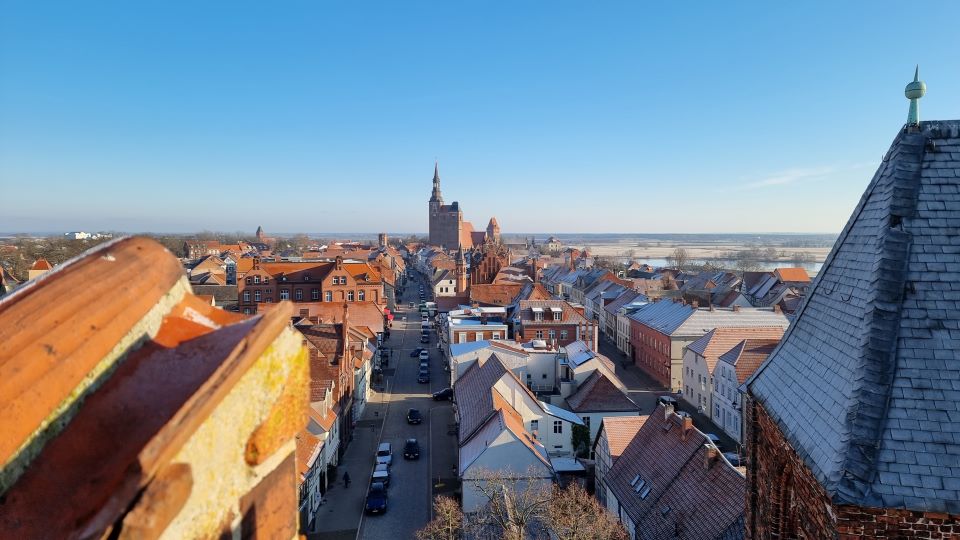 11.12.2023 - Neustädter Tor in Tangermünde ab sofort begehbar - Ausblick vom Neustädter Tor