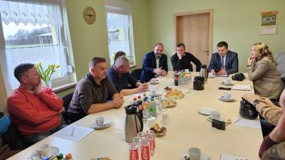 Gespr�chsrunde mit Minister Sven Schulze und Landwirten