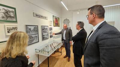 v.l. Museumsleiterin Antonia Beran, MdL Thomas Staudt, Staatssekret�r Dr. Sebastian Putz, Beigeordneter Stefan Dre�ler