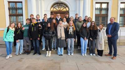 Sch�lerinnen und Sch�ler der Klasse 10a und b aus der Sekundarschule 