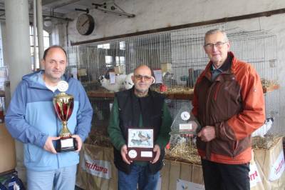 Foto v.l.: Thomas Staudt MdL, Vereinsvorsitzender Peter Komnick, Ortsb�rgermeister Gerhard Borstell er�ffneten die Ausstellung in der alten Modelltischlerei.