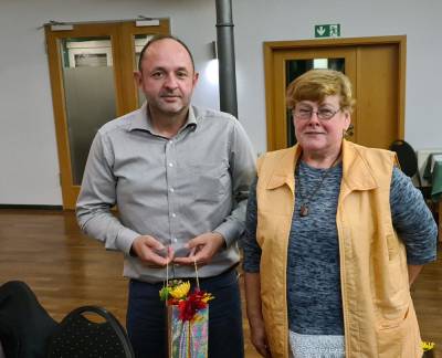 Mit Roswitha Gscheguschewski (Vorsitzende der FU Genthin)