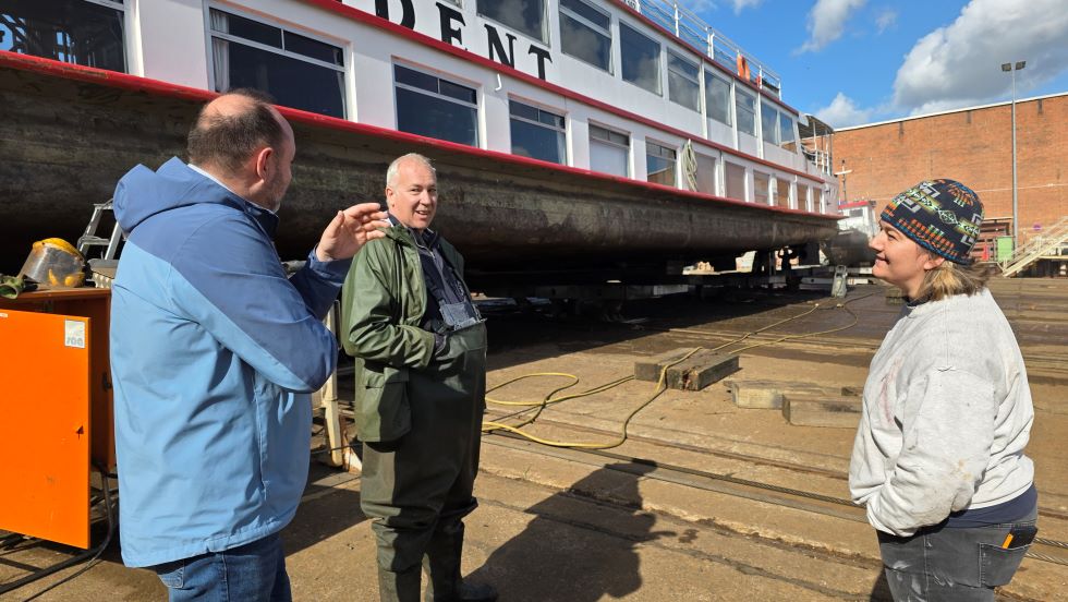 v.l. Gespr�chsrunde mit Thomas Staudt MdL und das Ehepaar Kaiser in der SET Tangerm�nde zum Thema Landrevision